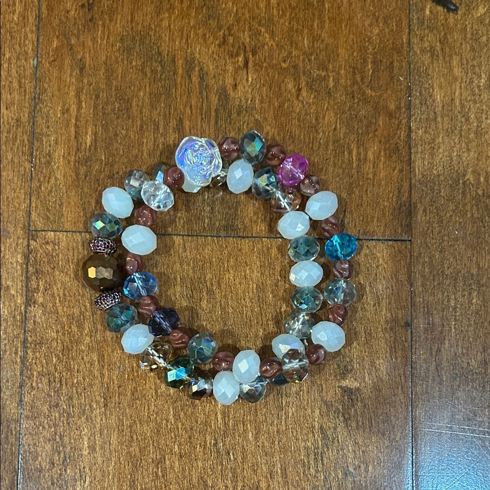 Elegant Beaded Bracelet with Multicolor Gems